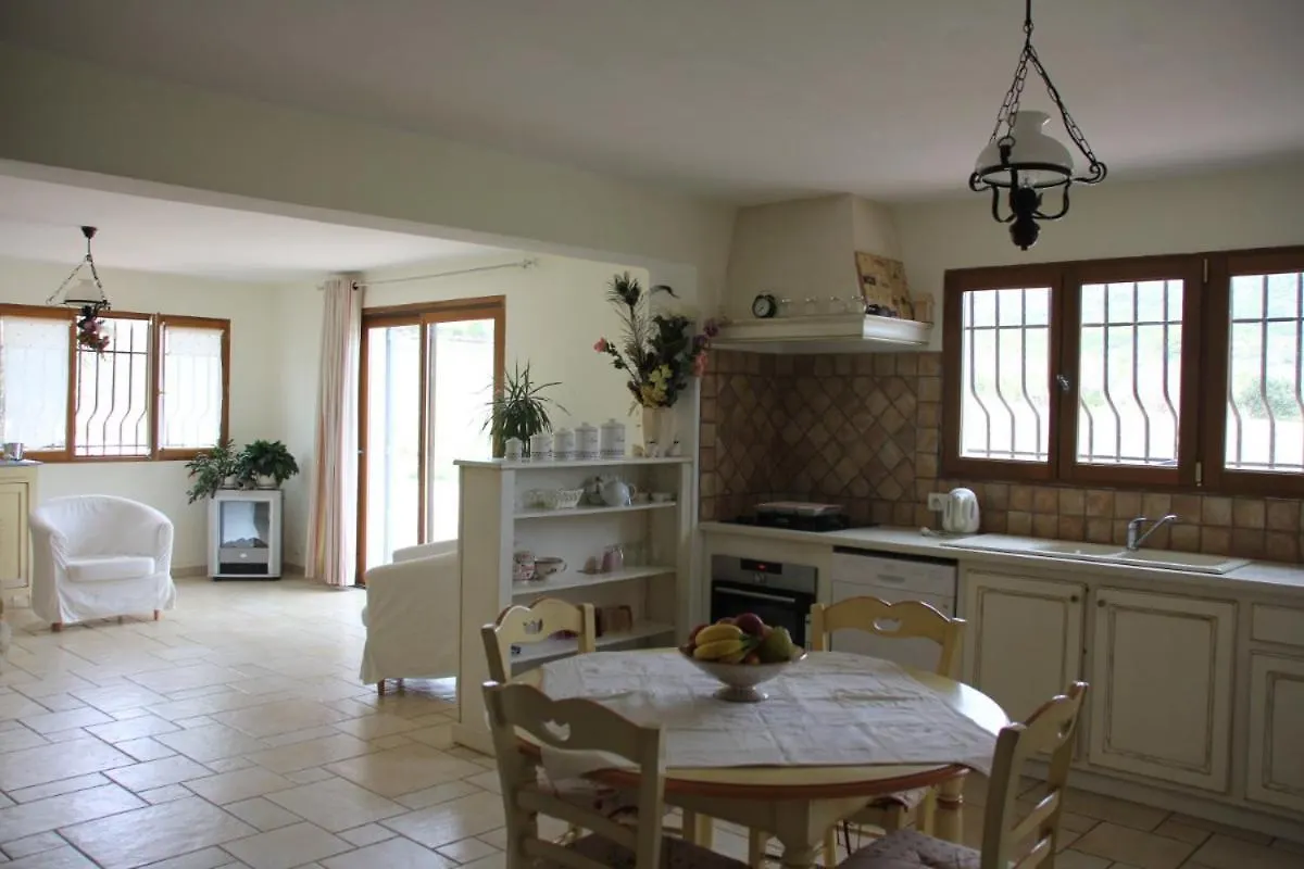Villa Domaine de la Marie dans le Luberon à Peypin-d'Aigues Hébergement de vacances