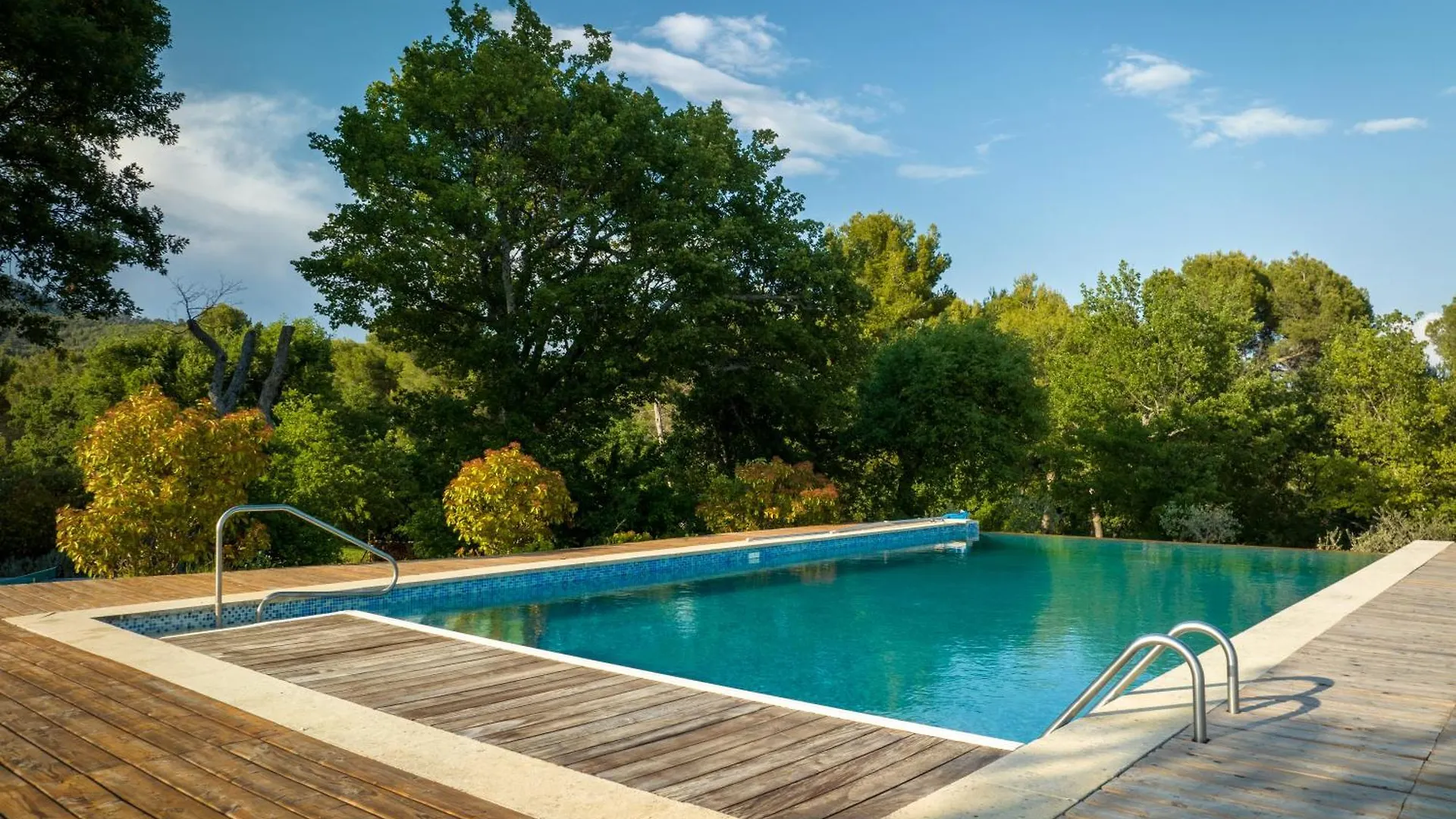 Villa Domaine de la Marie dans le Luberon à Peypin-d'Aigues France